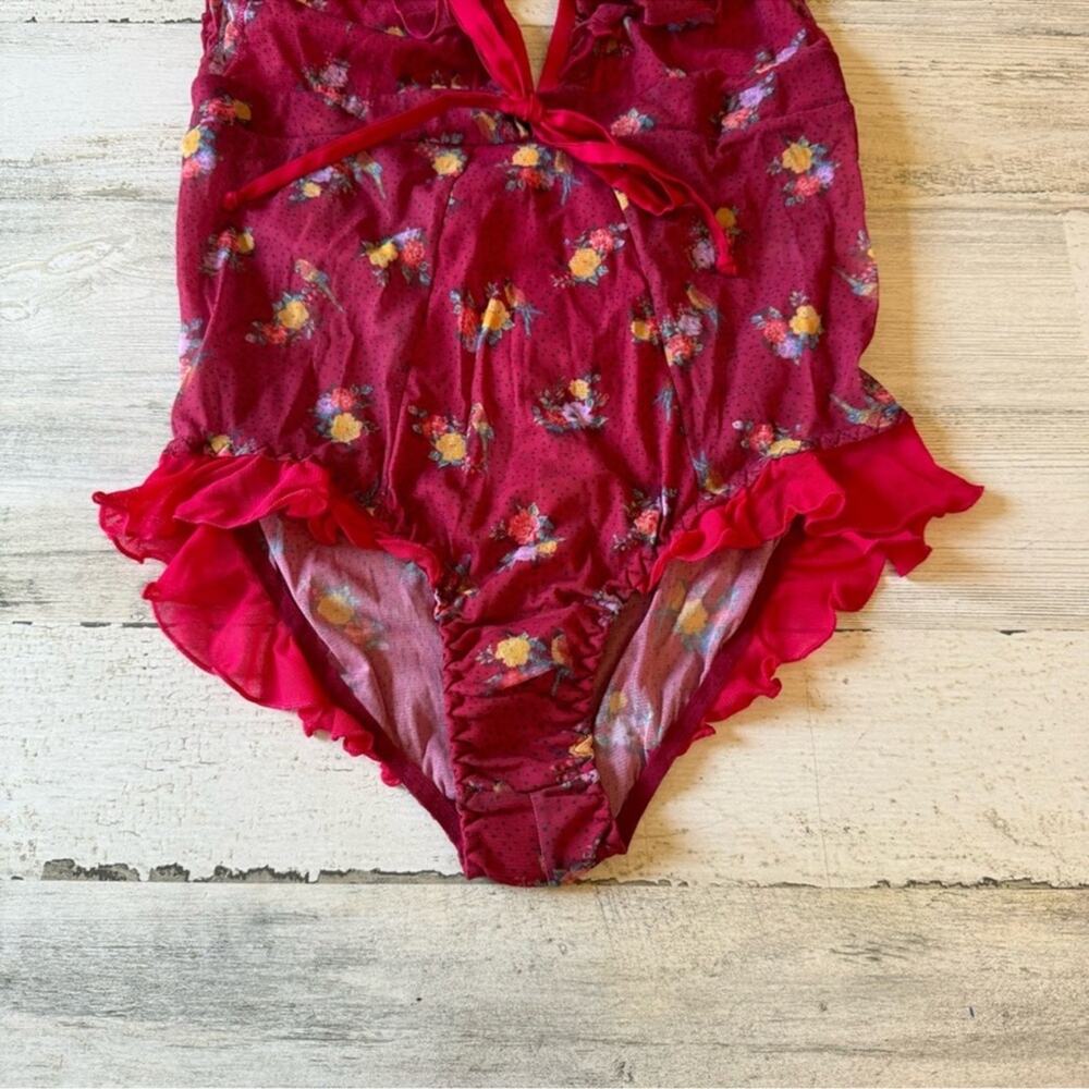 🍁 NWT Free People We Are HAH Butterfly Printed Bodysuit
Sexy Red Medium - Picture 7 of 11